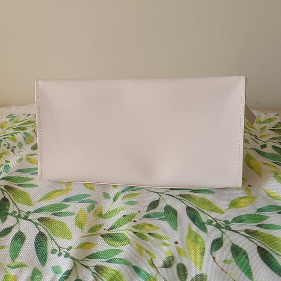 Givenchy Parfum beige zipper closure cosmetic Neutral Pouch - Picture 2 of 6